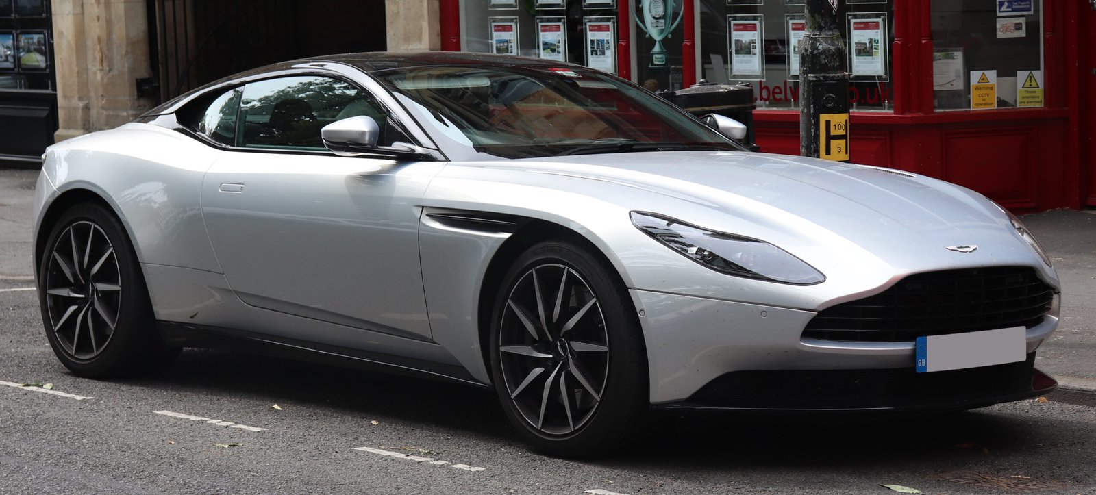 2018_Aston_Martin_DB11_V8_Automatic_4.0_Front